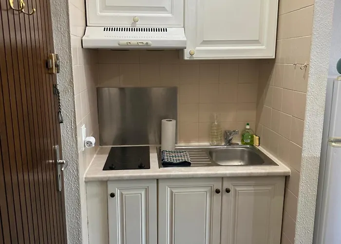 La Petite Maison De Titi Apartment