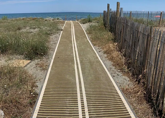 Apartment La Petite Maison De Titi *